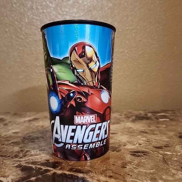 Marvel Avengers Drinking Cup Plastic Hulk Iron Man Captain America Thor Cup - Picture 1 of 6